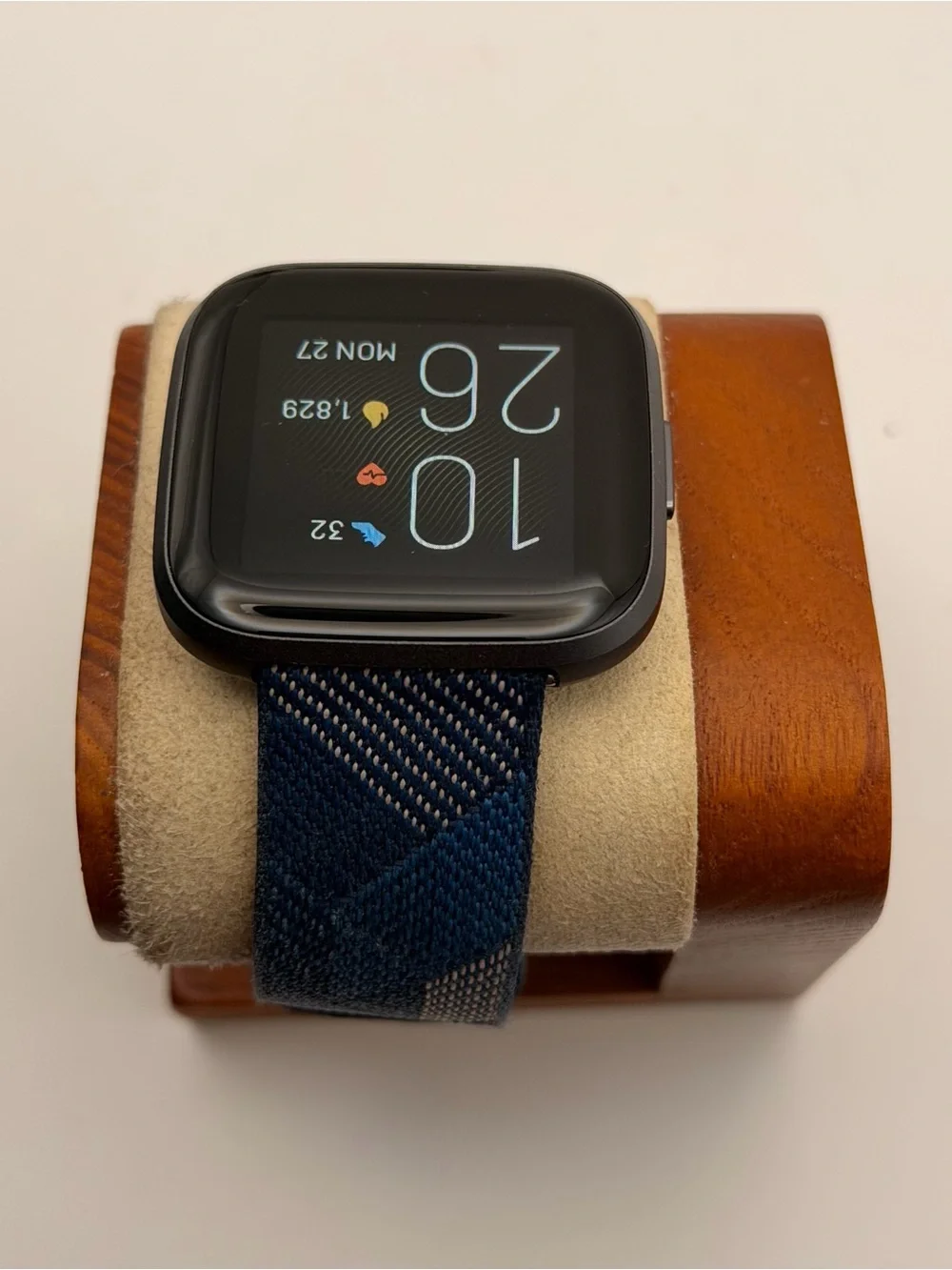 Fitbit Versa 2, Tested, Excellent, Charger Included, Black/Mist Gray, Fitness T - Picture 3 of 7